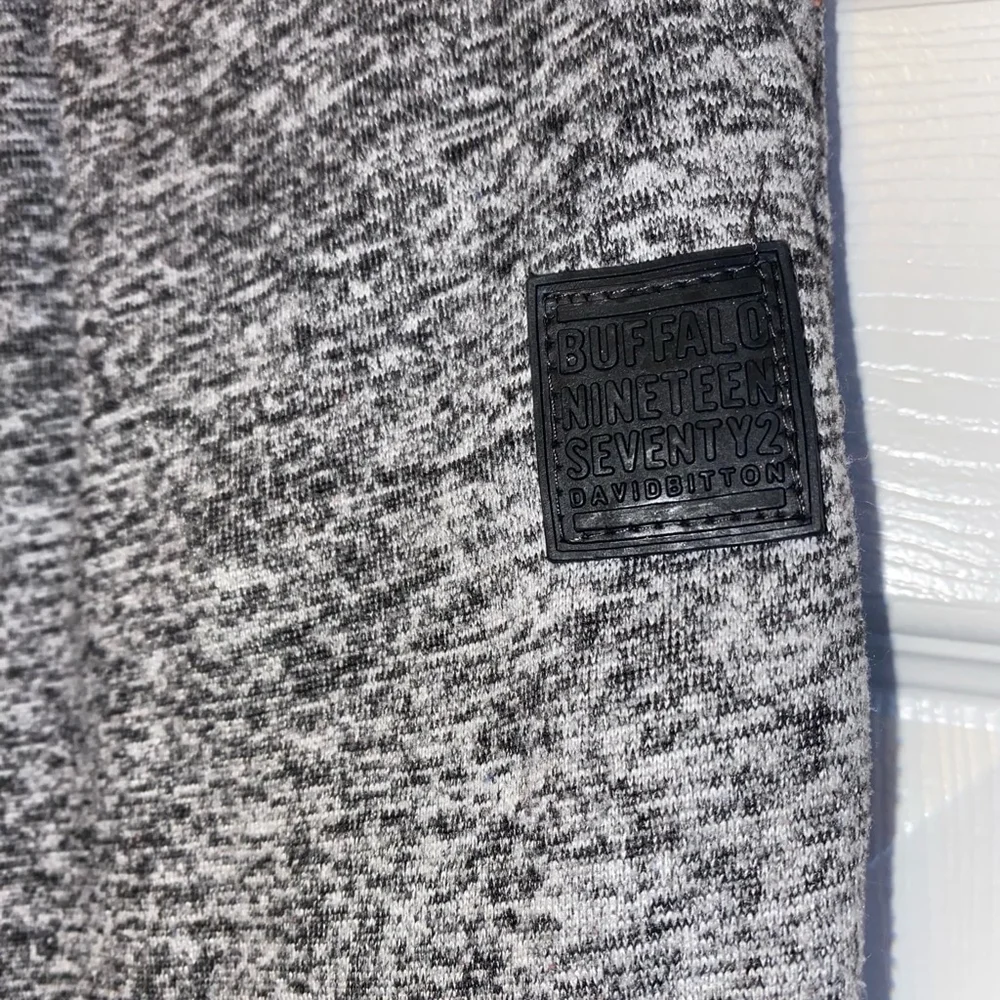 Boy’s Buffalo David Bitton Fleece Lined Joggers Sweatpants, L, Grey